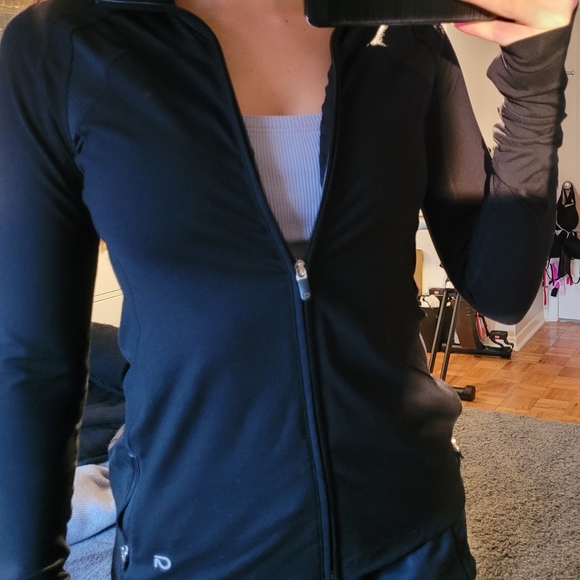 Gap Fit Zip-up - Picture 4 of 4